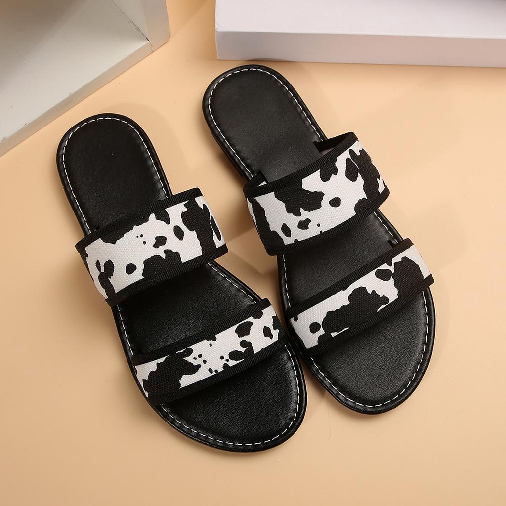 Fabryka Europa i Stany Zjednoczone nowe stopy panterka fajne kapcie lato duży rozmiar szeroki pasek krowie słowo z butami plażowymi kobiety