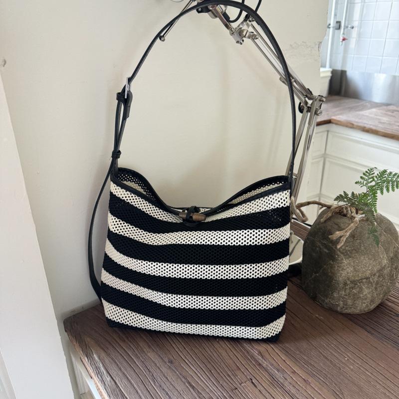 

New woven striped large-capacity lazy portable underarm bag shoulder bag fashion casual tote bag чорний