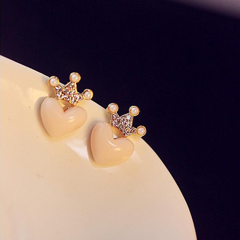 

2025 New Fashion Korean Women s Earrings Flower Butterfly Heart Round Oval Arc Geometry Earrings Opal Crystal Pearl Zircon Gift