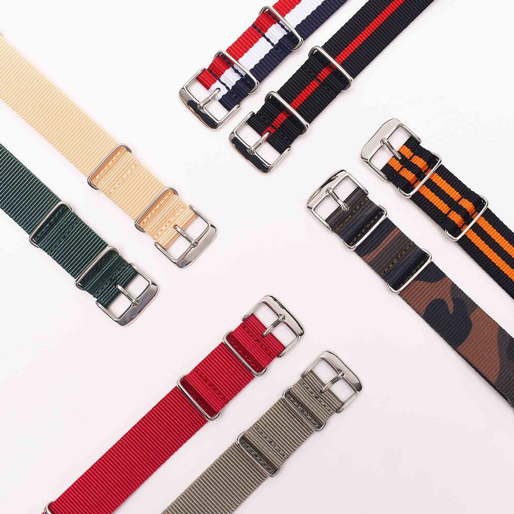 Cinturino per Orologio in Tela di Nylon Esteso con Fibbia ad Ardiglione a Tre Anelli 18 20 22 24mm Traspirante Braccialetto di Ricambio Universale per Uomo