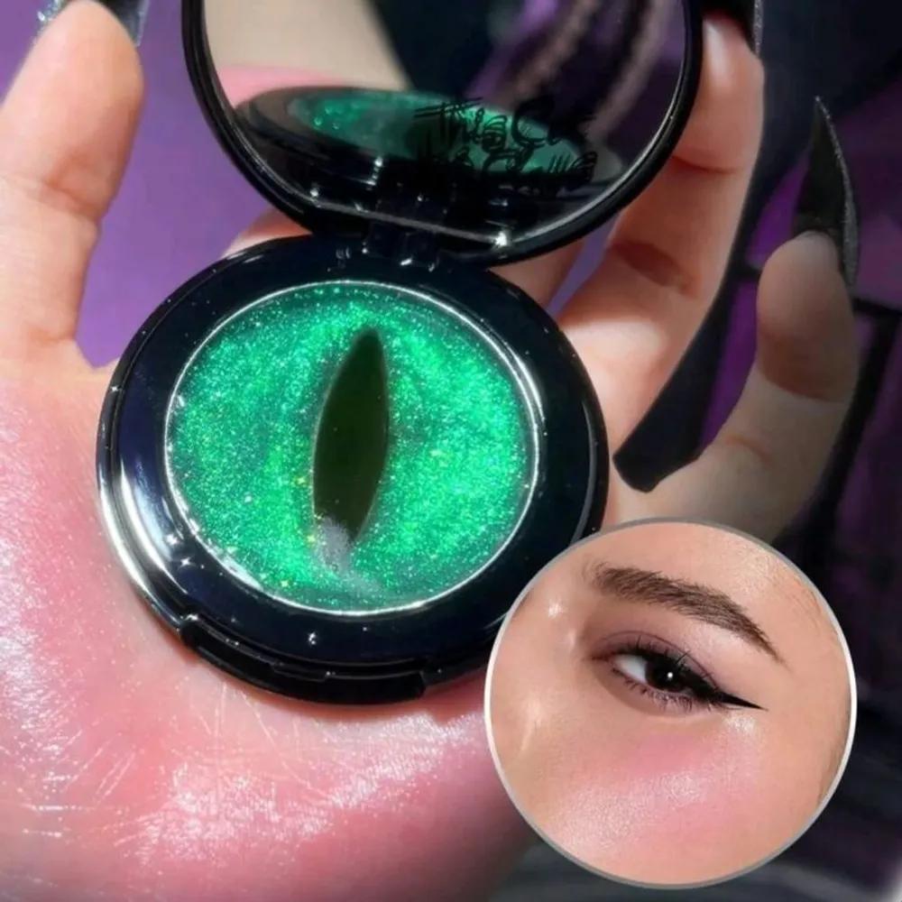 Sheglam Catwoman Blusher Collaboration Limited Edition Cat-eye blush cream