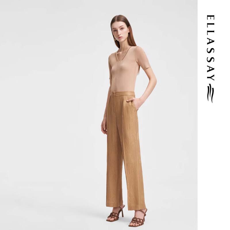 ELLASSAY Women's Slim V-Neck Knit Top