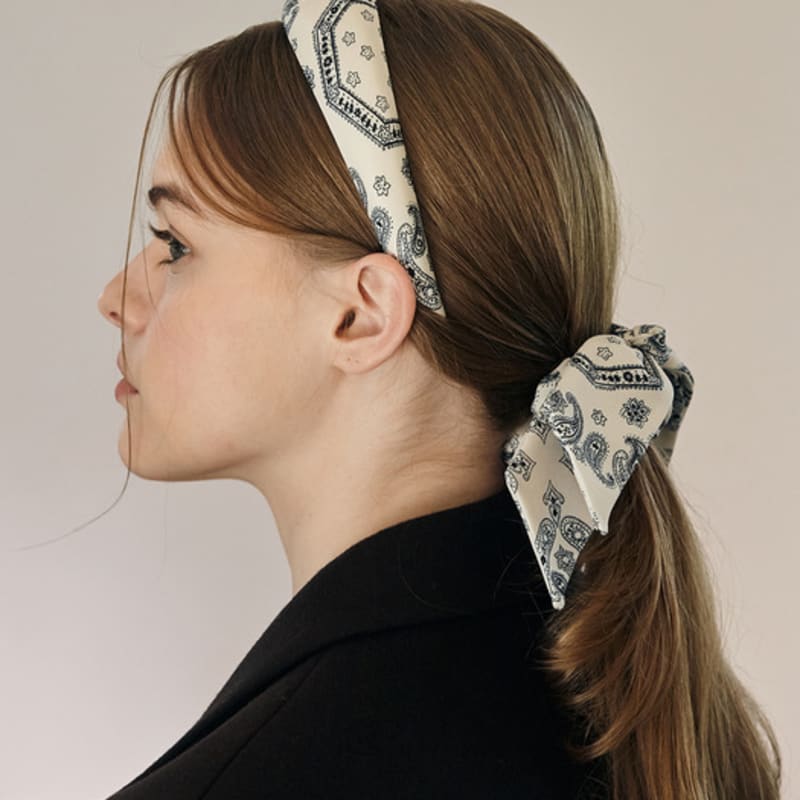 Be Dullst Paisley Ribbon Hair Scrunchie_2color