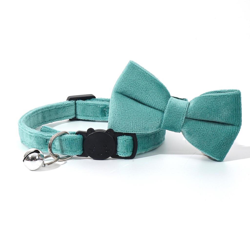 Collare per Gatto in Velluto con Fiocco e Campanellino, Disponibile in Più Colori