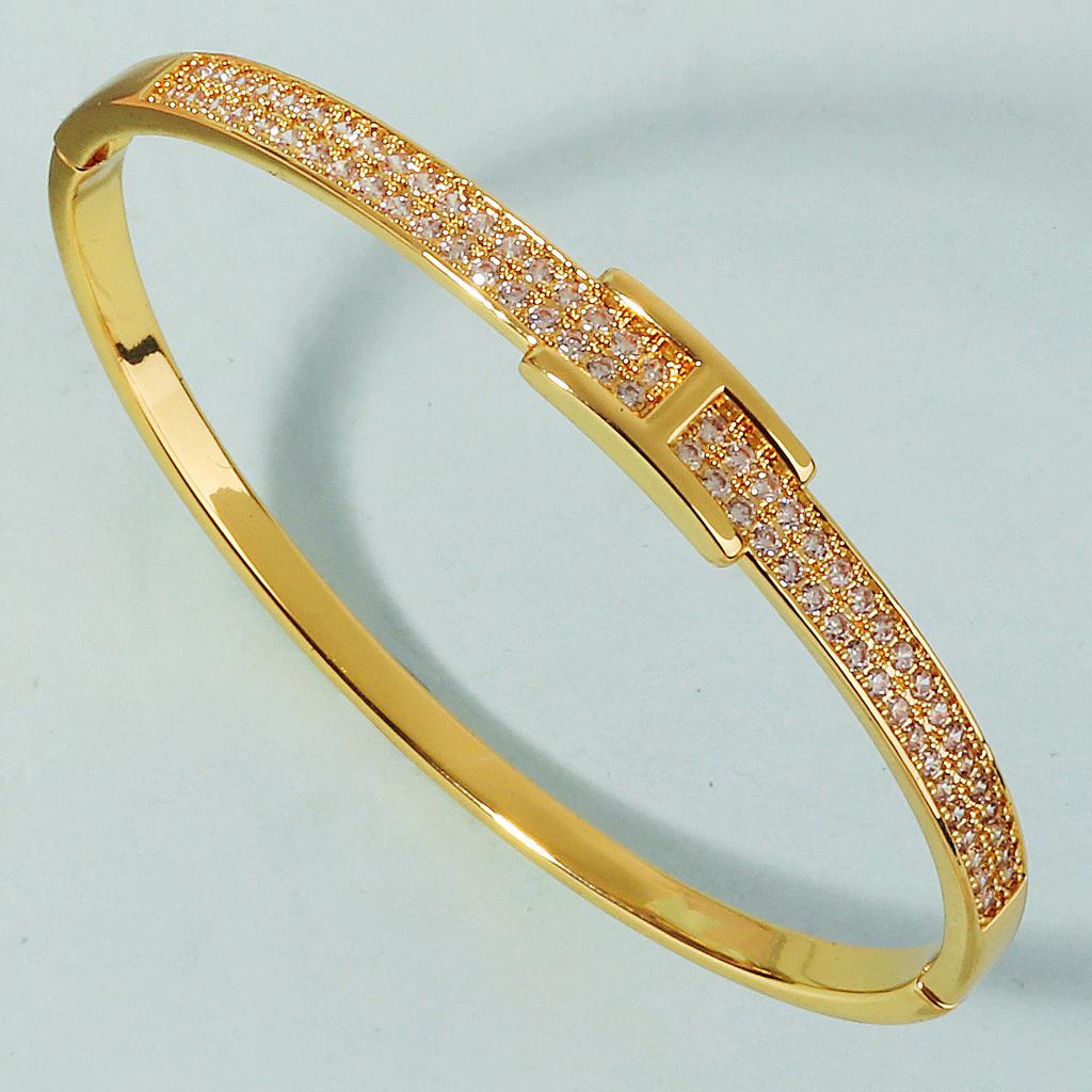Luxury Micro Paved Zircon Bracelet For Women Simple Gold Full Diamond Clasp Bangle Versatile Non Fading Fashion Jewelry