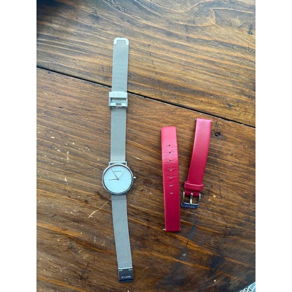 Used BERING Changes Mini 29mm+replacement Belt (red)
