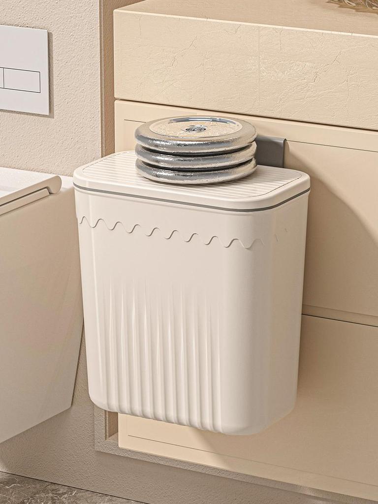 Compact Kitchen Compost Bin for Efficient Waste Management
