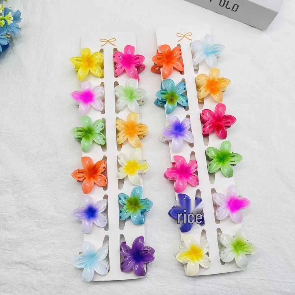 Plumeria Claw Clip: European & American Stylish Hair Accessory for Updos