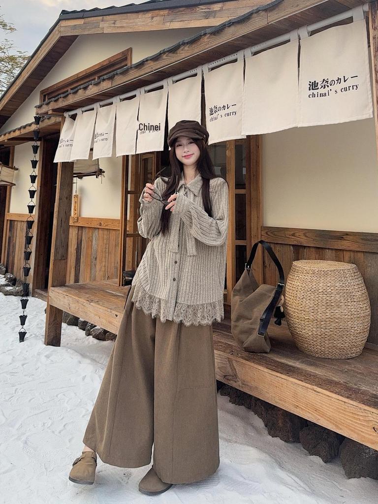 Women's Plus Size Retro Long Sleeve Shirt with Flowy Ribbons, Lace Patchwork, Autumn/Winter Layered Design