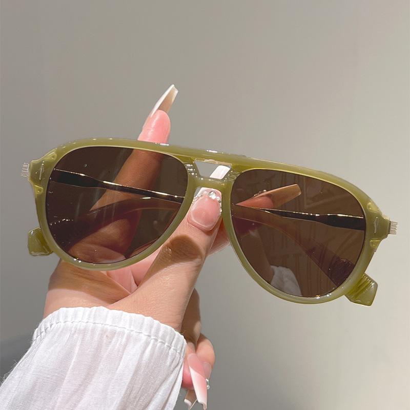 

Vintage Double Bridge Pilot Sunglasses Women For Men 2026 Luxury Brand Designer Sun Glasses Popular Classic Rivet Eye Glasses