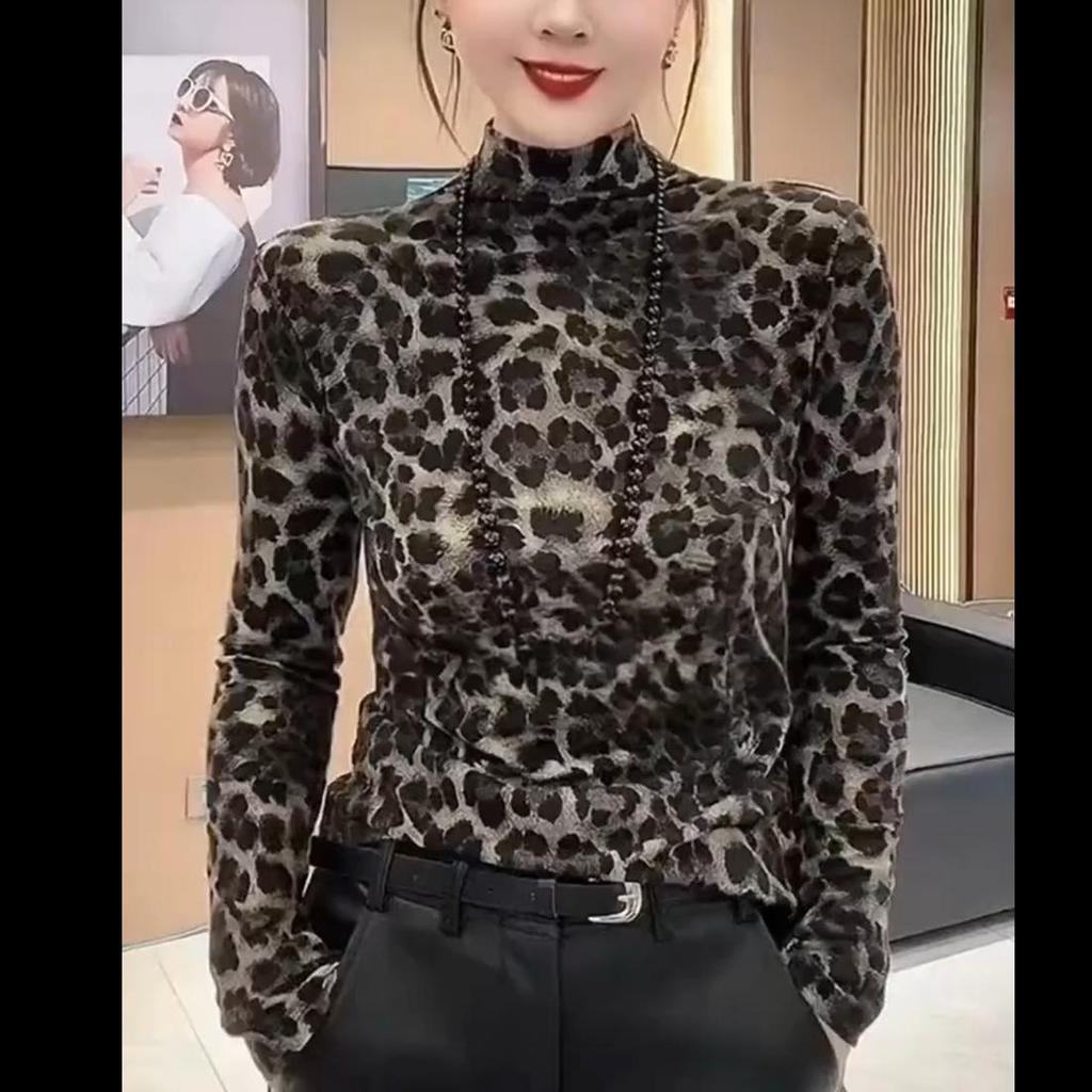 Dámský fleecový rolák s leopardím potiskem: Všestranné, zeštíhlující základní vrstva s dlouhým rukávem pro podzim/zimu.