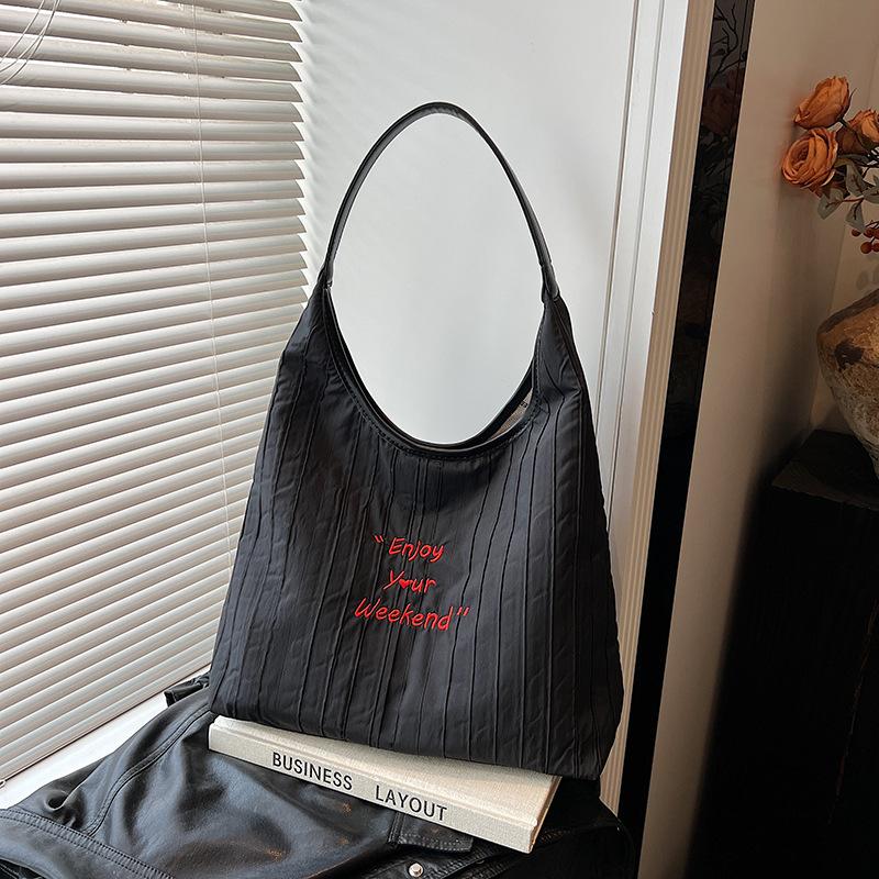 

Casual large-capacity bag women s new lightweight and versatile shoulder bag, college student class bag, tote bag чёрный