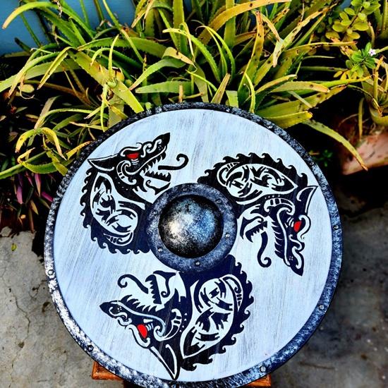 60.96 Cm Wooden Shield Dragon Print Medieval Viking Shield Replica Valhalla Shield Fenrir Gray Battle Worn Shield