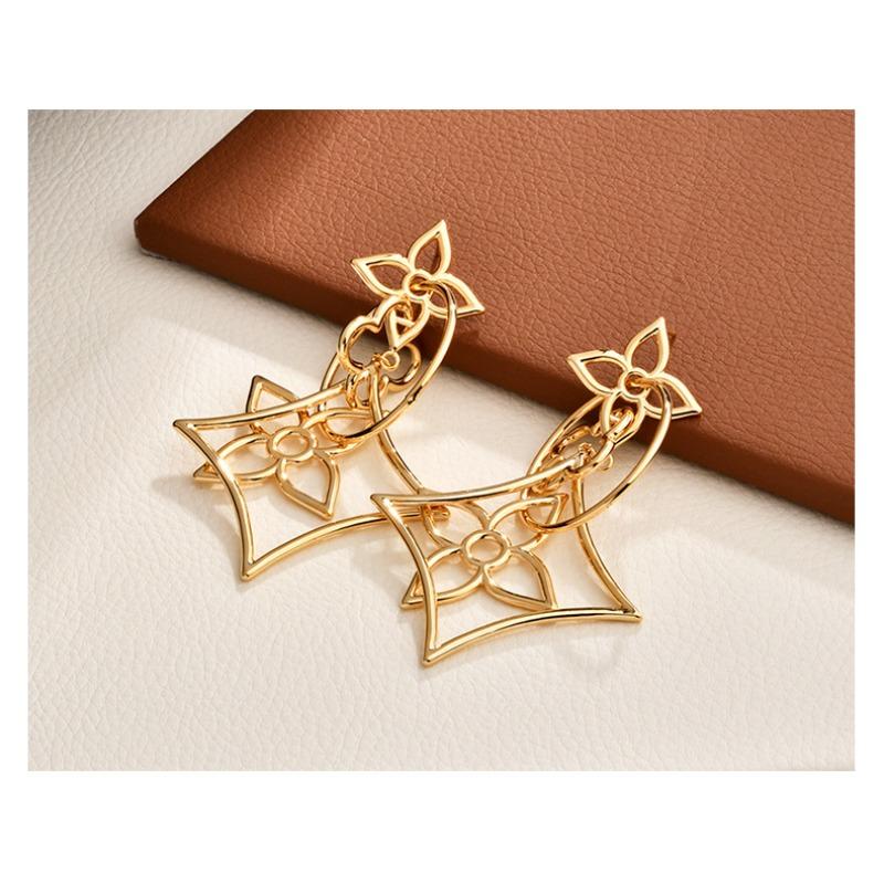 Light Luxury High-end Sense Exaggerated Temperament Earrings Four-leaf Clover Geometric Rhombus Hollow Mosquito Coil Disc Earrings Ear Jewelry