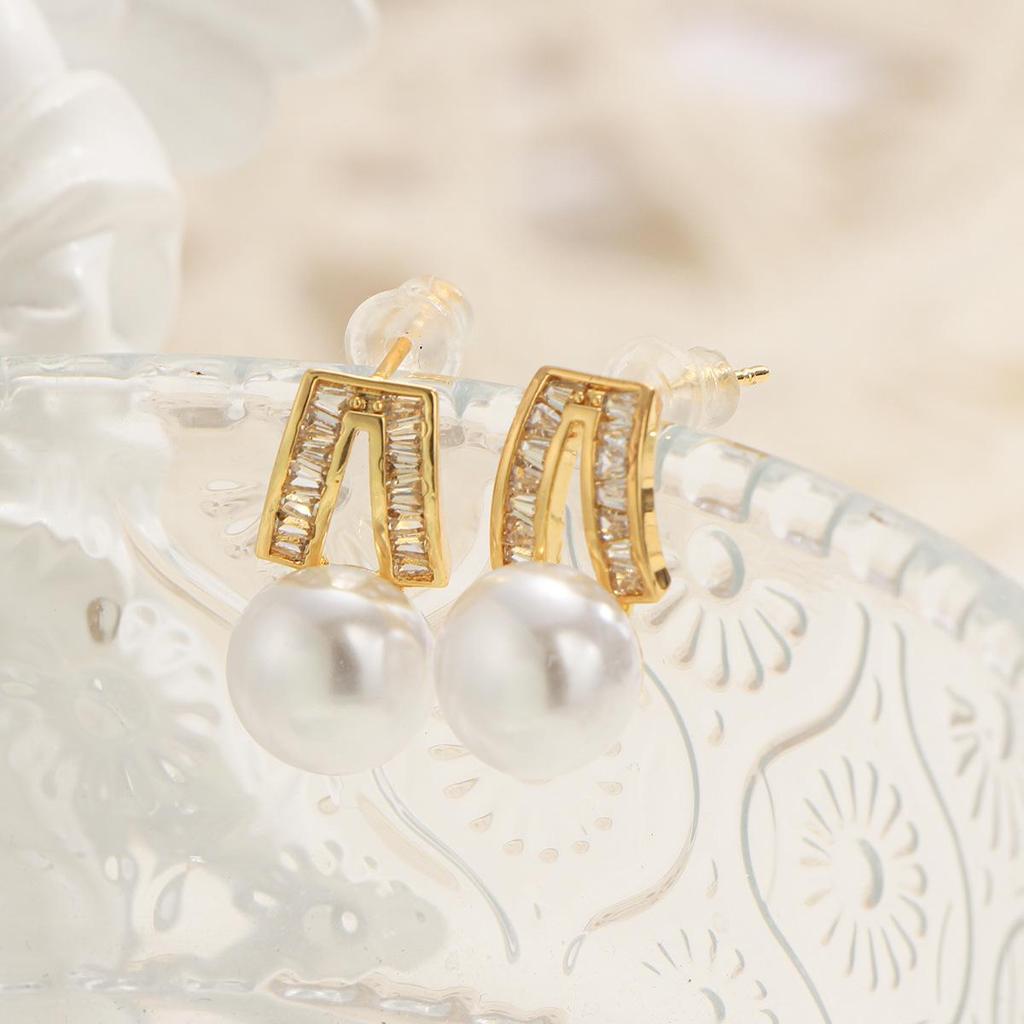 LNCHRAN Gold Copper Trapezoid Stud Earrings with Cubic Zirconia & Faux Pearl for Women