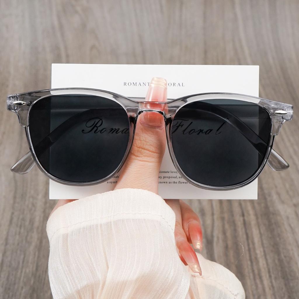 Trendy Fashion Sunglasses Polycarbonate Frame & Lens Unisex Stylish Ins-Style Decorative Eyewear For Men And Women