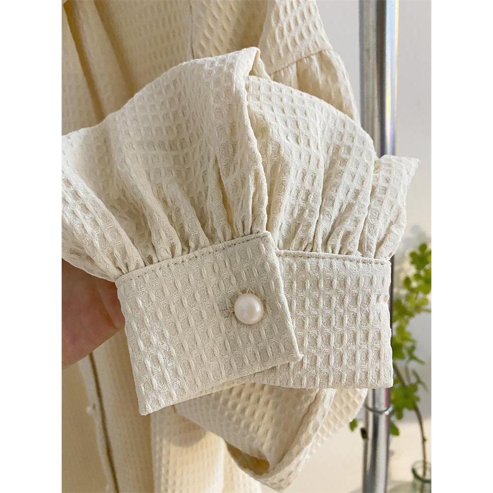 Waffle Lantern Sleeve Shirt for Women with a Niche Design Loose French Retro Chic Doll Collar Long Sleeved Top