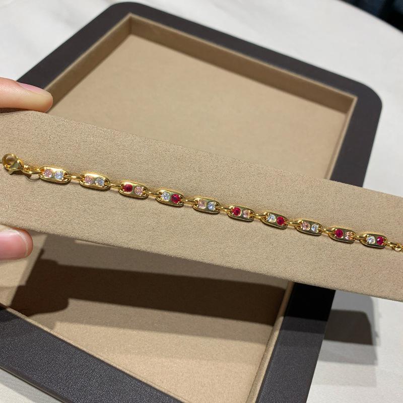 Винтажный розовый браслет с носом поросенка и разноцветными драгоценными камнями – Универсальное украшение в стиле легкой роскоши