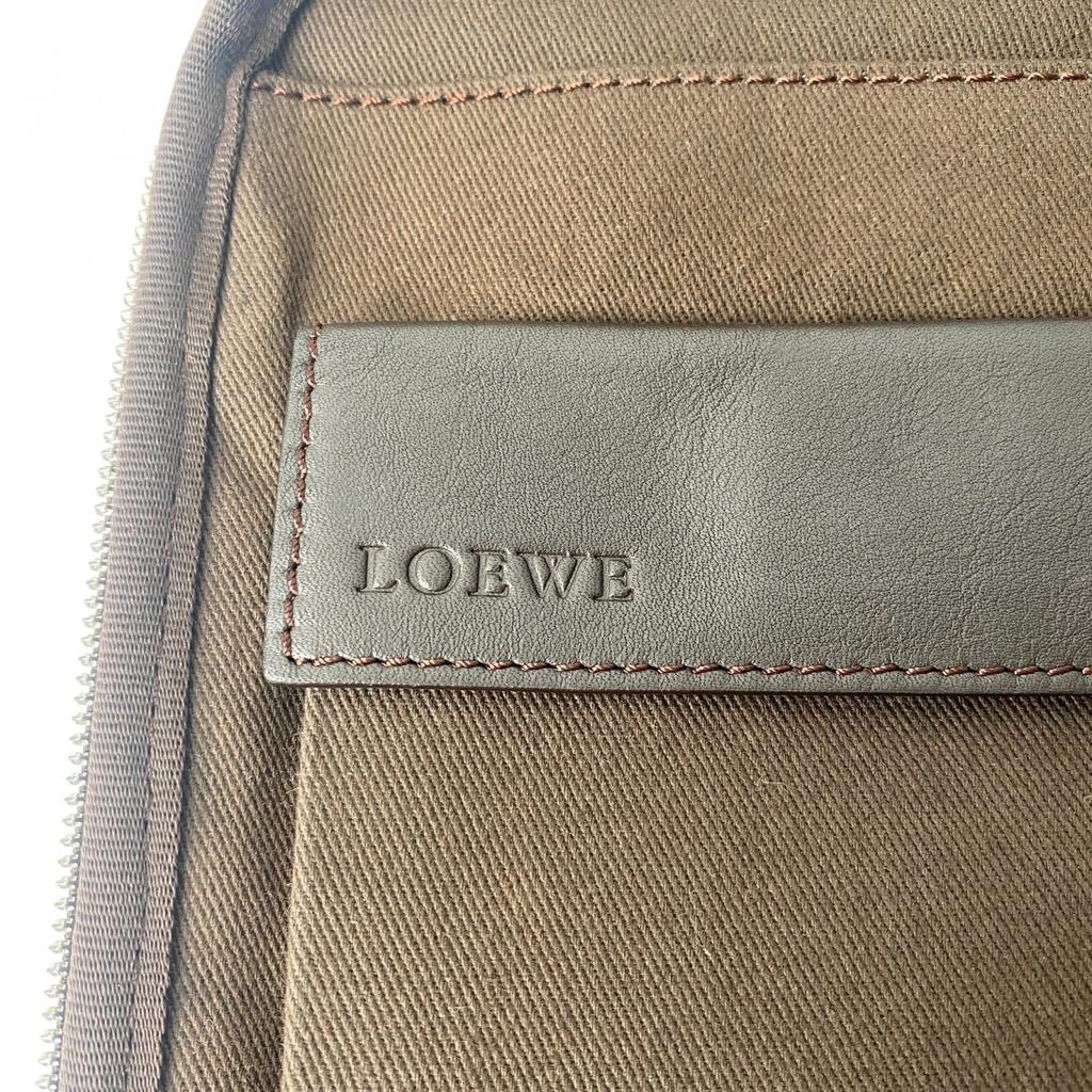 Bolso de negocios LOEWE usado PVC Marrón para hombre