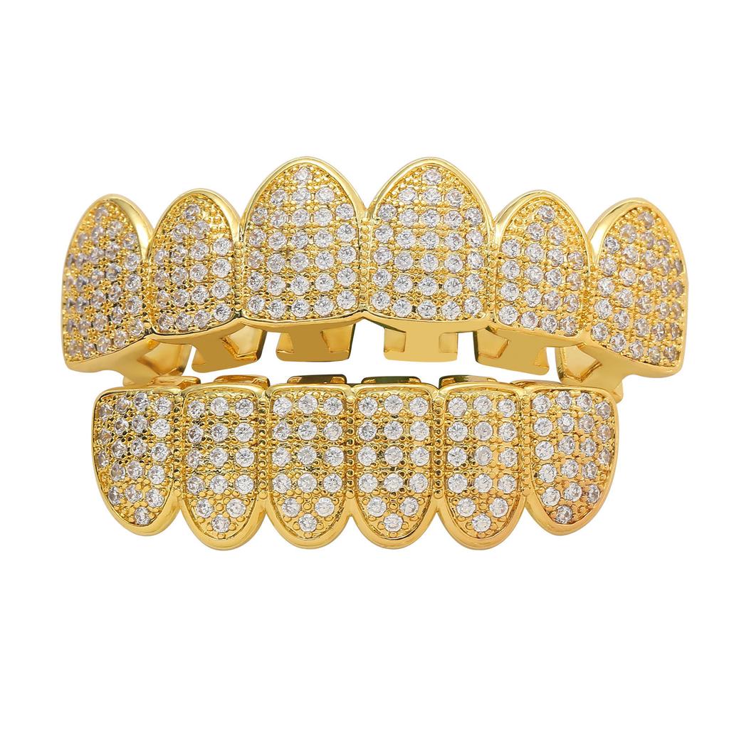 Nuovo Set Grillz Micro-Incassato Non Convenzionale con Diamanti in Zircone Completo Zanne di Vampiro Hip Hop Personalizzato Denti d'Oro Grillz Gioielli per il Corpo