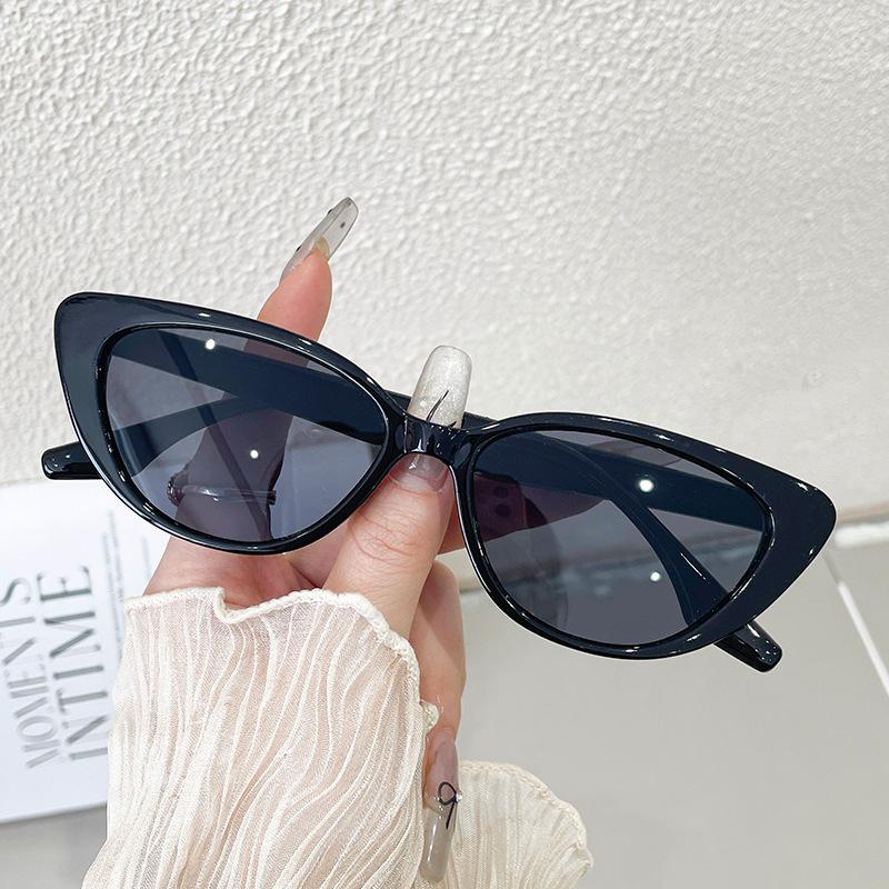 Women s Trendy Slimming Cat Eye Sunglasses with UV Protection – Summer Fashion Influencer Style