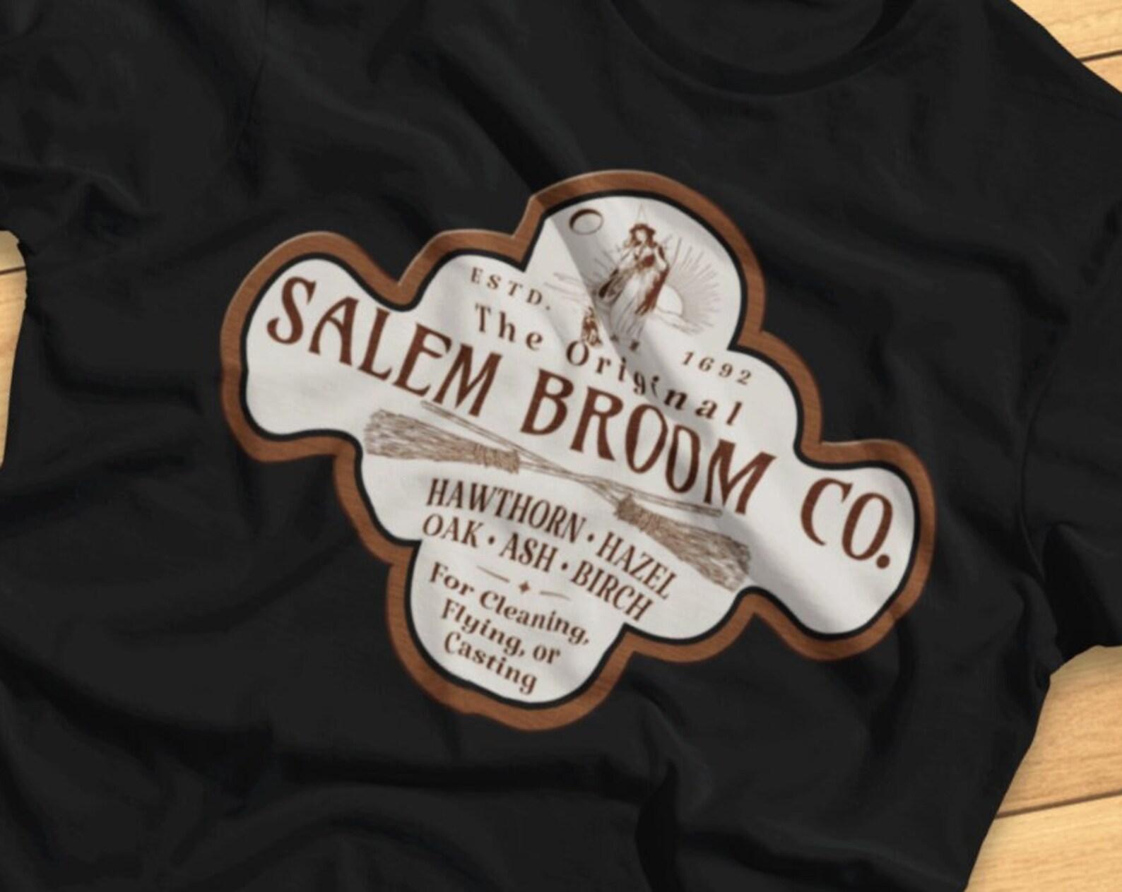 Original Salem Broom Co. - Funny Halloween, Witch - T-Shirt XL