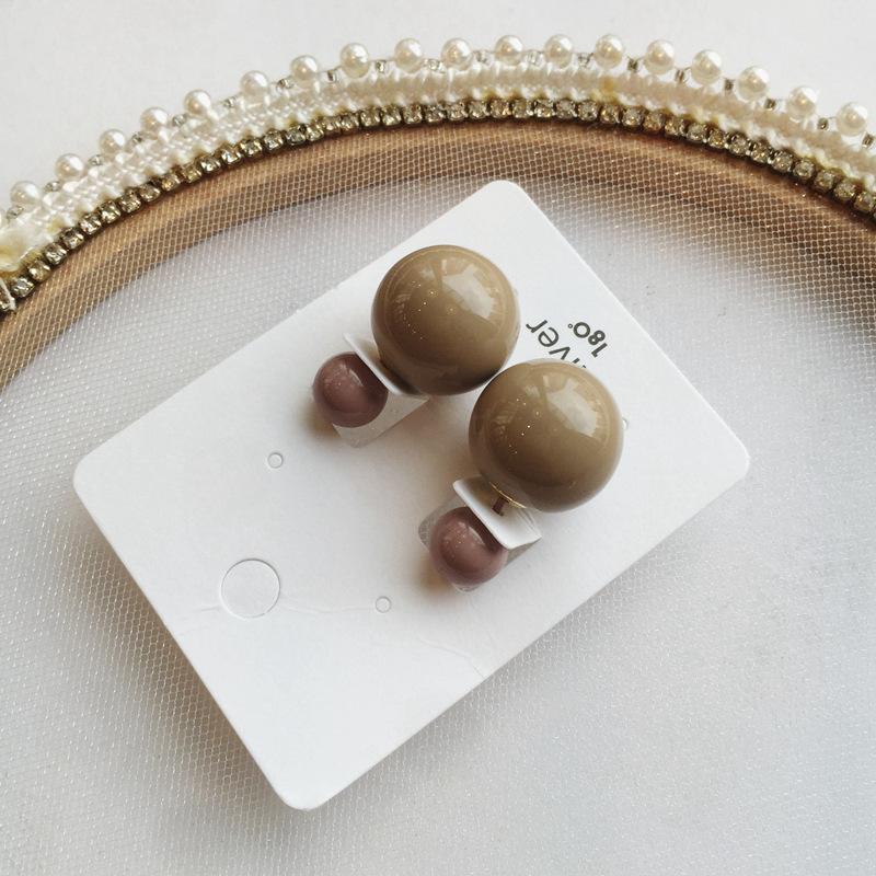 Steel needle candy color ball earrings are fashionable and simple, small and fresh studs, sweet and cute girl versatile earrings.