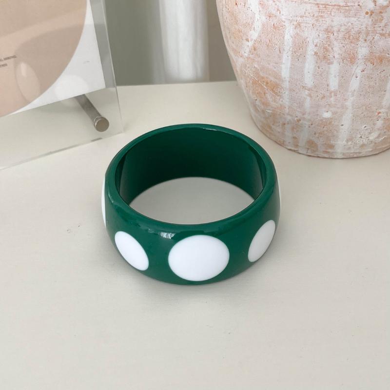 1Pcs European American Cross Border New Black White Spot Symmetrical High Grade Resin Bracelet Retro Fashion Luxury Round