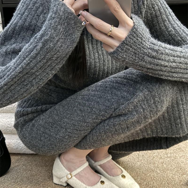 NUOQILIN retro small square head camellia woolen single shoes women's autumn and winter velvet one-word buckle belt Mary Jane shoes