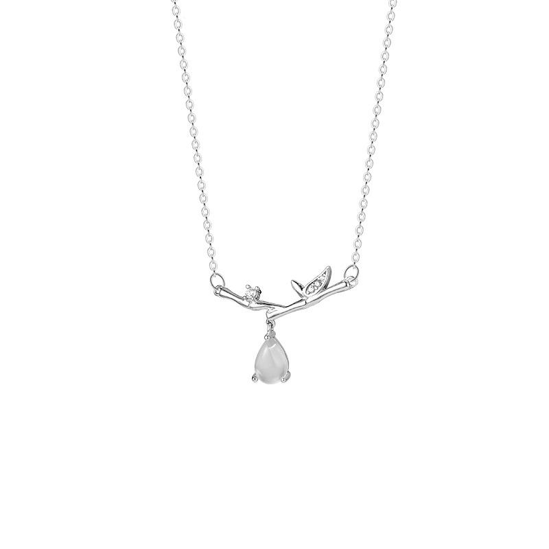 

Ожерелье с каплями воды из белого агата в виде листьев бамбука, легкая роскошь и ниша, новая китайская высококачественная ключичная цепочка