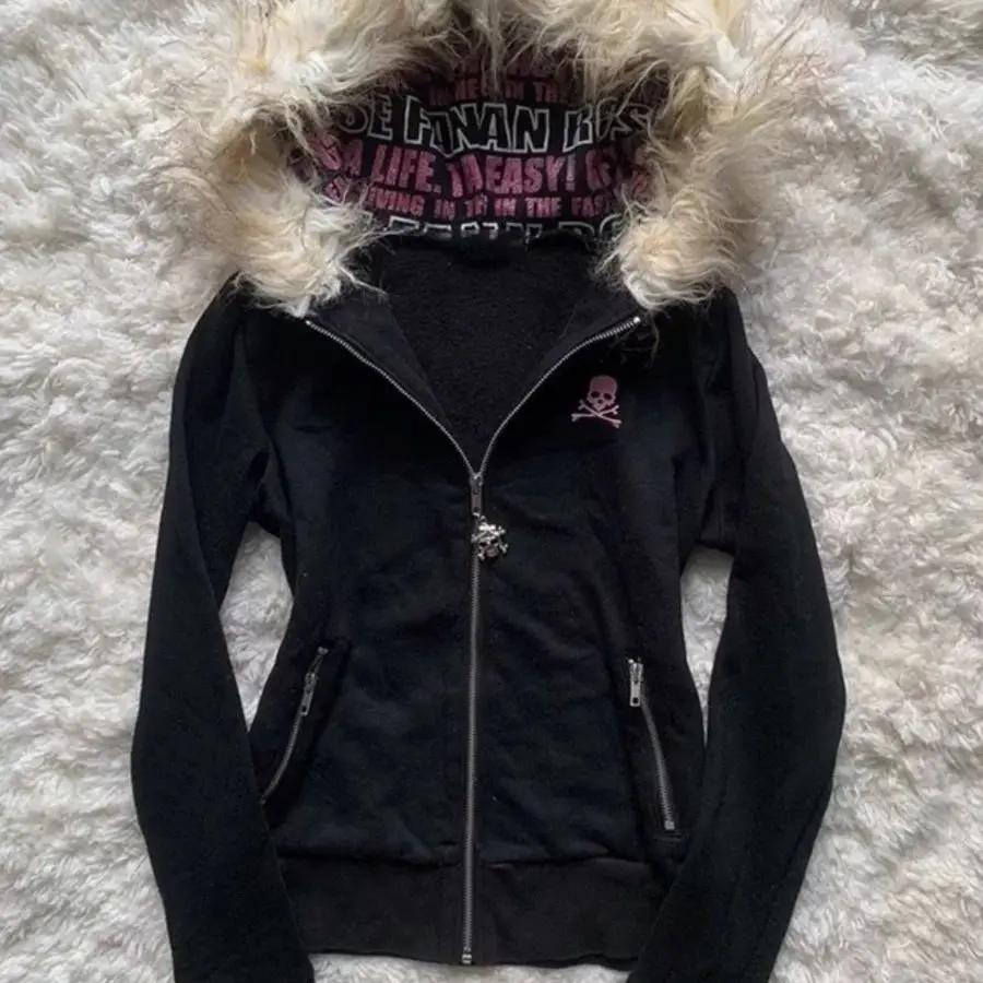VAYLA Y2K Schwarzer Kapuzenpullover mit Reißverschluss und Fellkragen, Sexy Damen-Sweatshirt, Harajuku Goth Buchstaben-Grafikdruck, Slim-Fit Mantel
