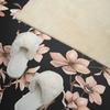 Winylowy Dekor Ścienny Samoprzylepny Do Wnętrz 120X60 Cm Kwiatowy Wzór Na Tle