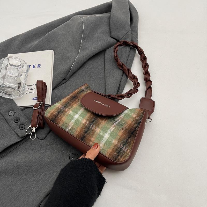 Ladies Shoulder Crossbody Bag Handbag Plush Portable Commuting Fashion Casual