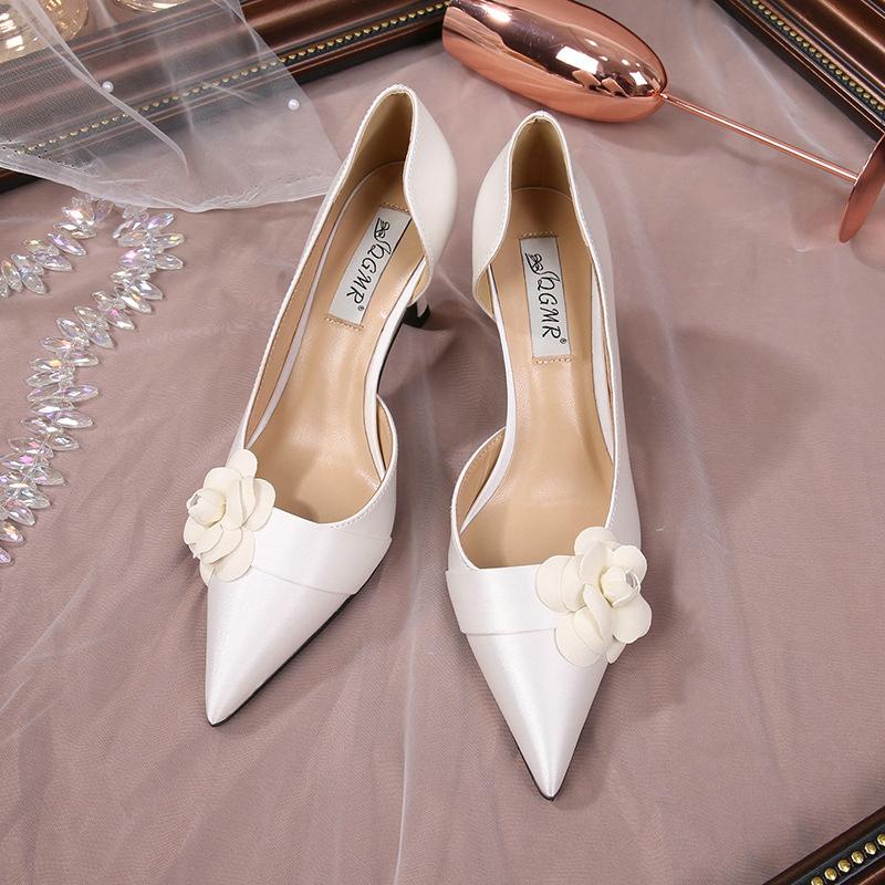 Fashion Fine Heeled Sandals Wedding Shoes Lady Fairy Style French Camellia White Wedding Shoes Satin Single Shoes