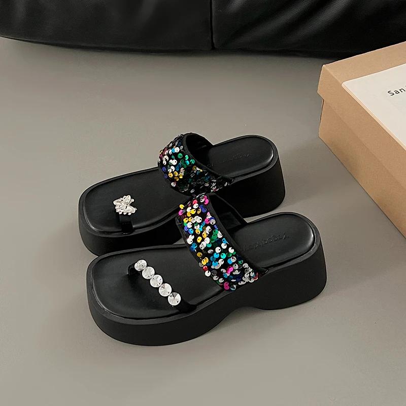 Shoes Woman 2024 Glitter Slides Slippers For Swimming Pool Rubber Flip Flops Pantofle Platform Jelly Beach Hawaiian New Flat