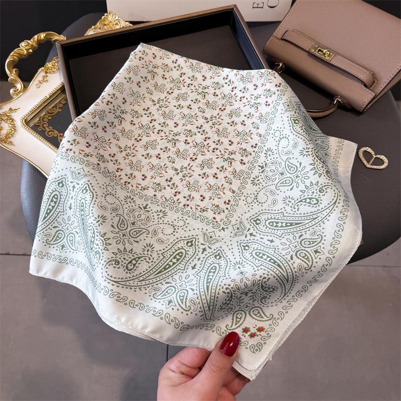 Luxury Temperament Rose Scarf, Spring and Autumn Women's Neck Protection, Scarf, Sunscreen Shawl, New Imitation Silk 71cm Square Scarf