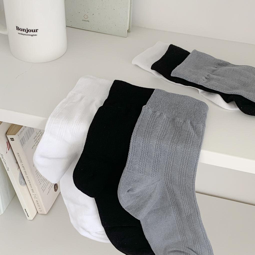 

4 pairs of men s windbreaker socks 4 pairs of gray