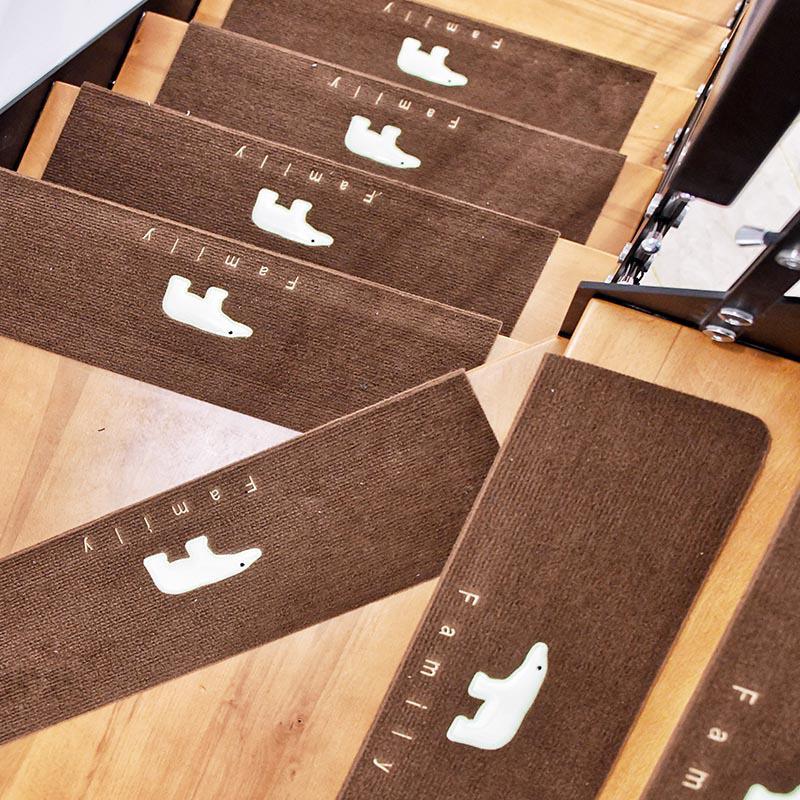 Machine Washable Non-Slip Luminous Stair Mats – Glue-Free Self-Adhesive Wood Foot Mats