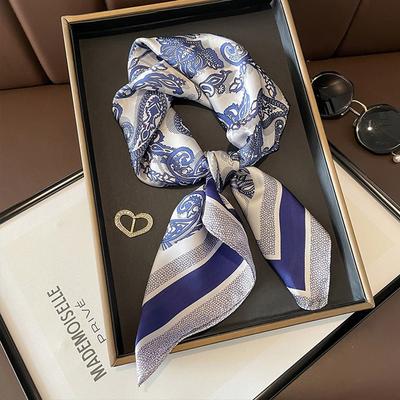 Accessoires – Schals & Tücher