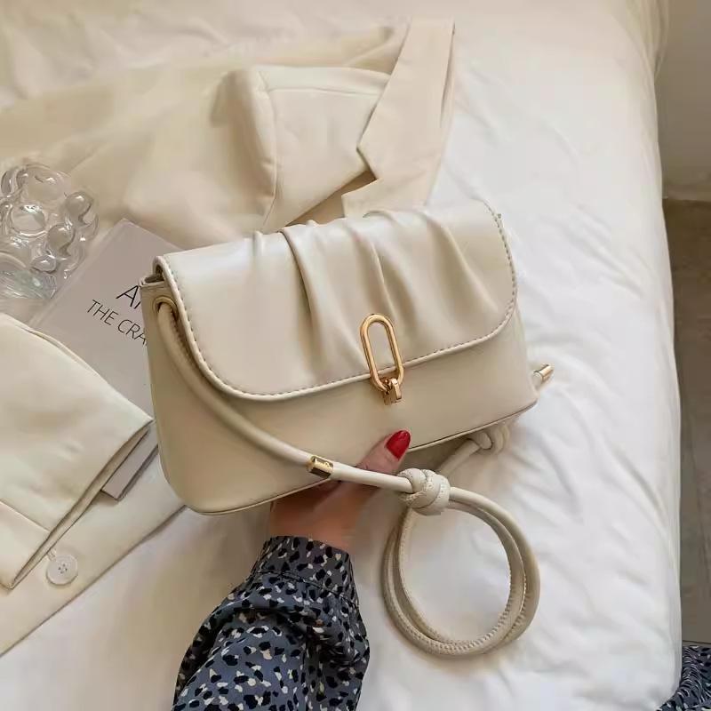 

Design bag women s 2025 new fashion commuter shoulder armpit bag popular versatile women s messenger bag No specification