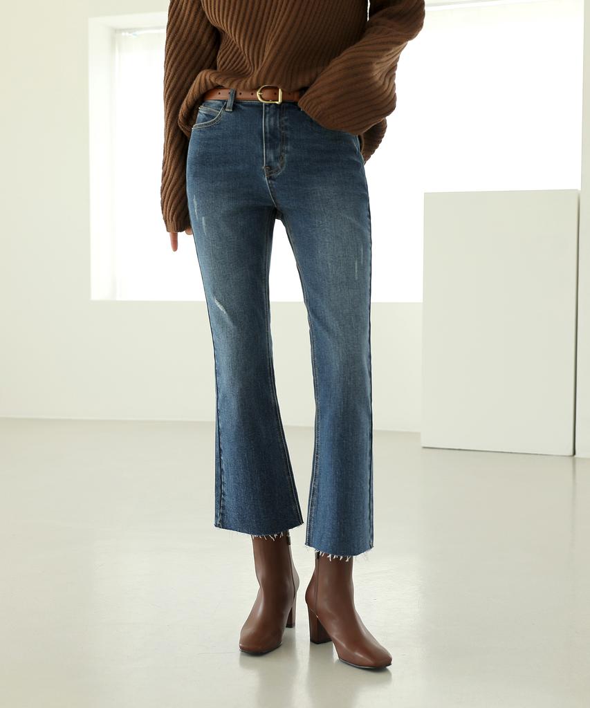 Jikeulib Warm Fleece-Lined Secret Elastic Waist Cut-Off Hem Bootcut Jeans