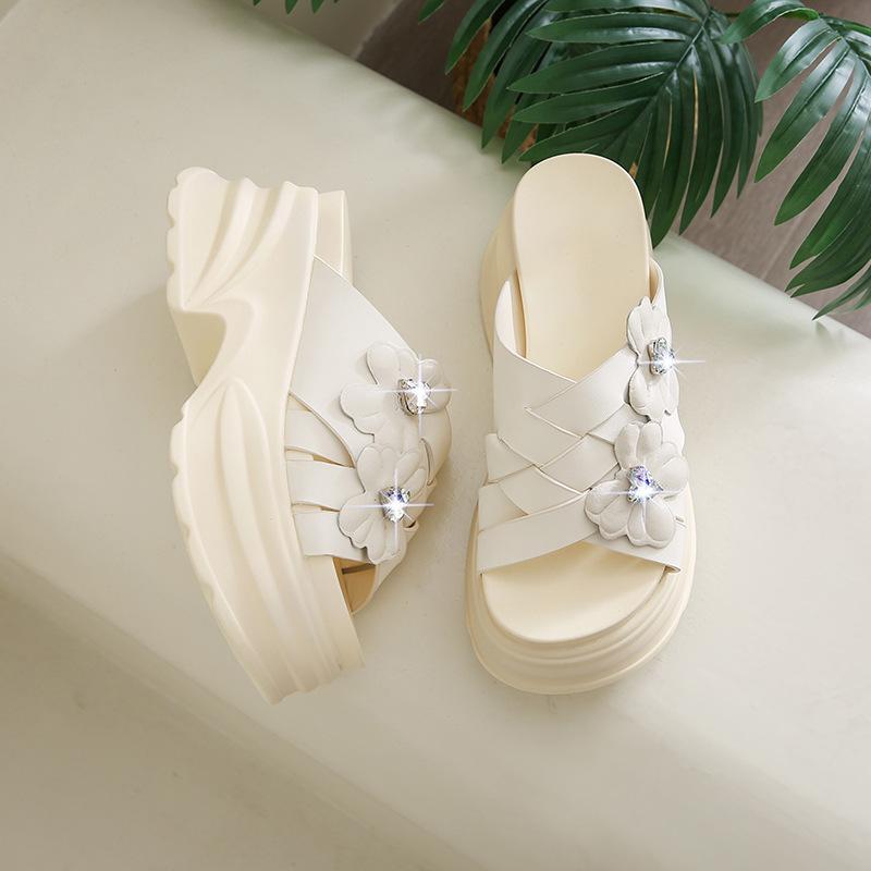 New thick heel cool slippers women's summer new muffin thick bottom hollow fish mouth slippers wear fashion one-word drag