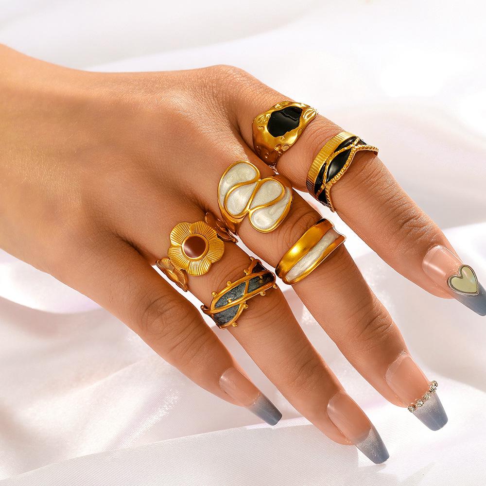 Anello in Acciaio Inossidabile con Gocce Irregolari Floreali Francesi - Design Lussuoso e Resistente ai Colori per Donne