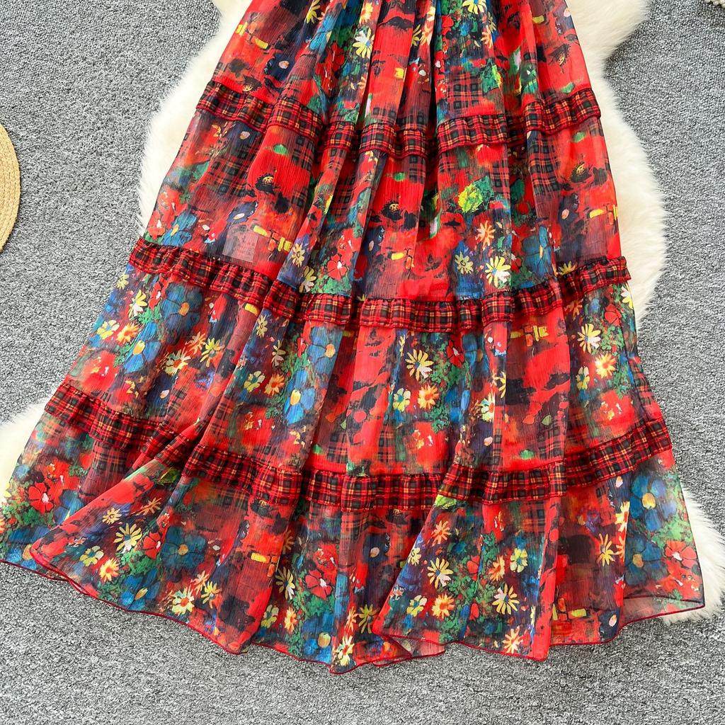 Light luxury retro court style floral suspender dress women's summer thin waist design big pendulum super fairy dress