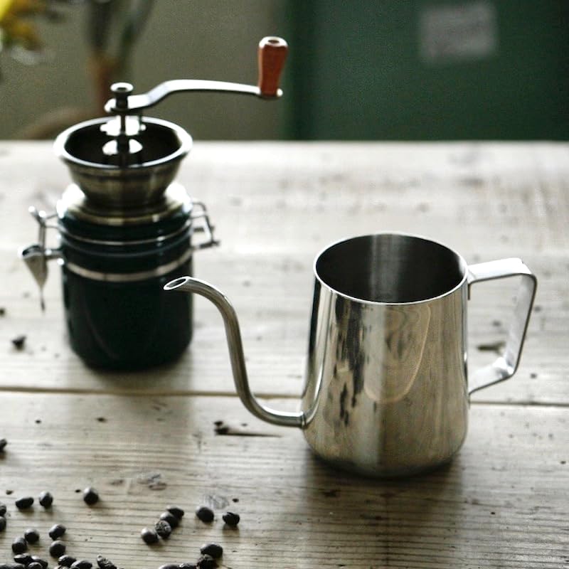 Dulton Rostfri Kastrull 650ml Dess enda syfte är att hälla Inget lock Kaffe vatten växter Höjd Bredd Djup 9cm Dropp/Vatten - - - förnödenheter, kök,