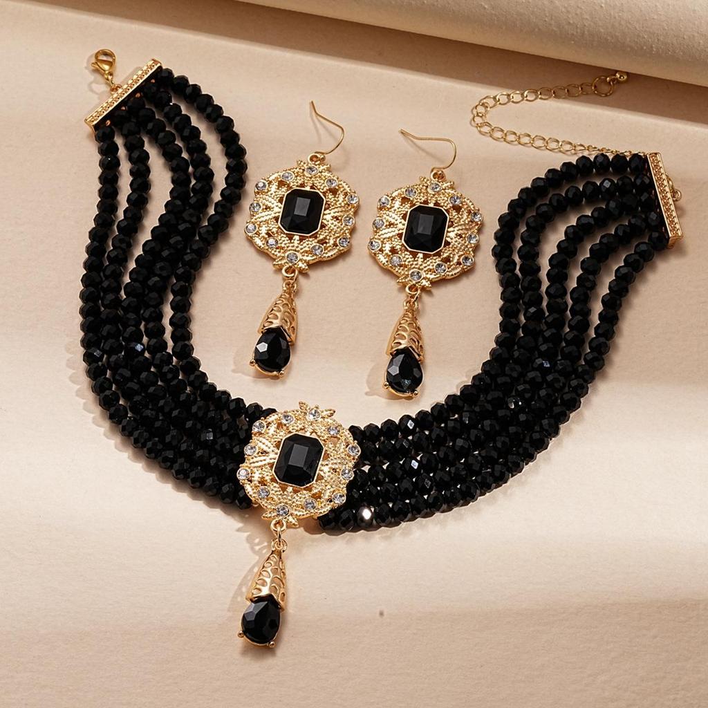 2025 Retro European Court Style Beaded Crystal Water Drop Pendant Necklace & Luxury Earrings Set