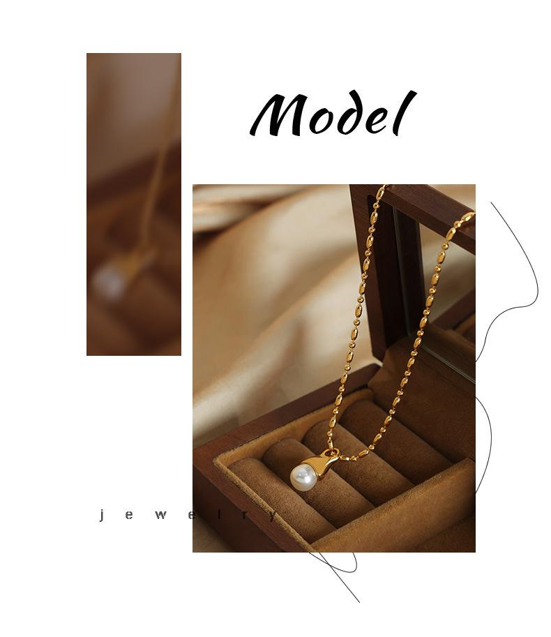 French Luxe Miyuki Bead Necklace: Titanium Steel 18k Gold Shell Pearl Pendant