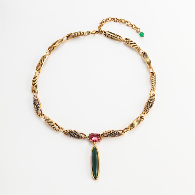 Vintage Green Willow Leaf Pendant Necklace Natural Stone Crystal Antique Gold Color Luxury Jewelry For Women Accessories 2025