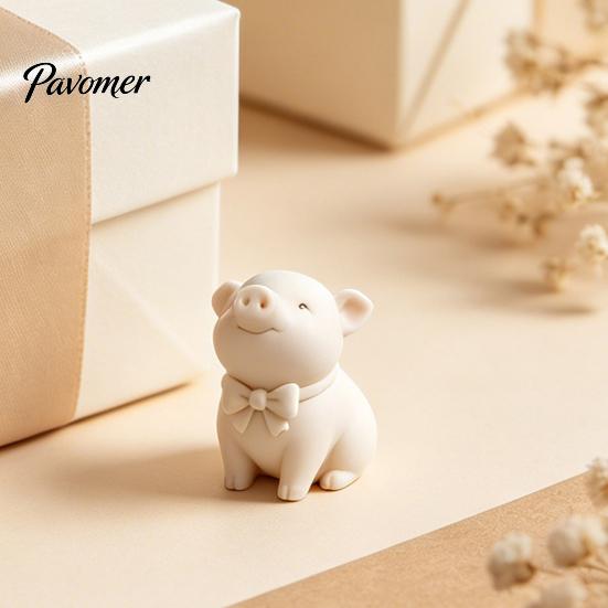 Smooth Surface Pig Statue 3D Printed Cute Bow Tie Figurine, Matte Cream White, Minimalist Animal Decor Statue, Car Dashboard Decoration Compact