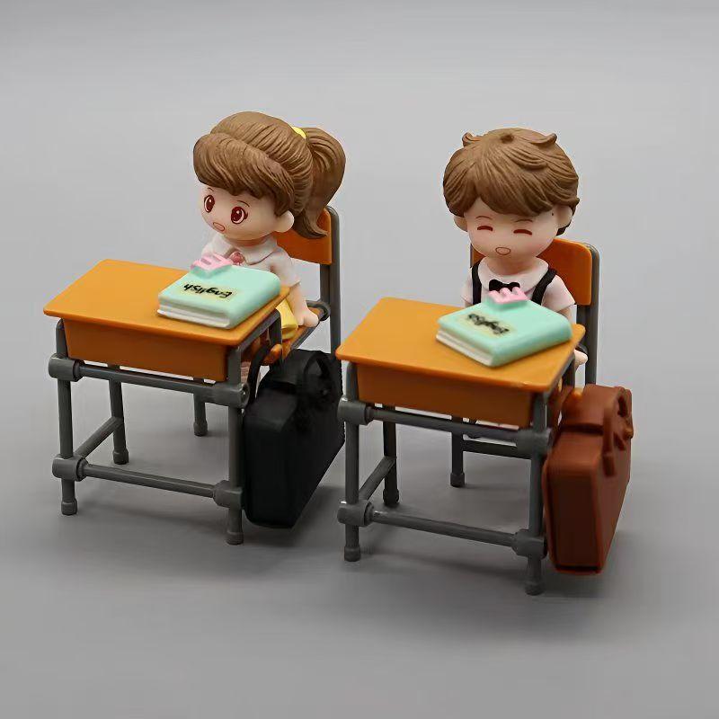 3/6 Stück 1/12 Puppenhaus Miniatur Klassenzimmer Rucksack Ornamente Freizeit Vintage Mini Schreibtisch Simulation Schultaschen Möbelmodell